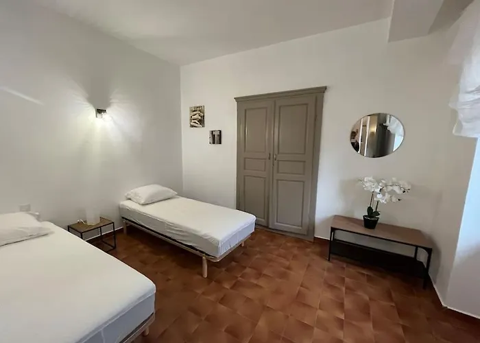 Appartement T3 Au Coeur De La Vieille De Porto-vecchio *